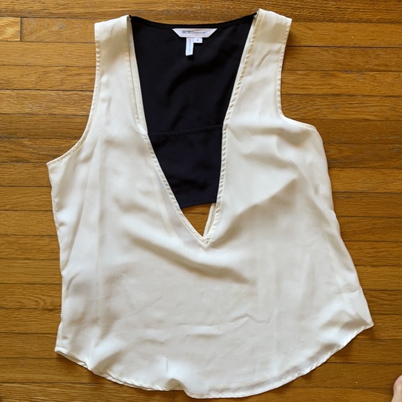 Black and white BCBG Generation blouse size S - Picture 4 of 6